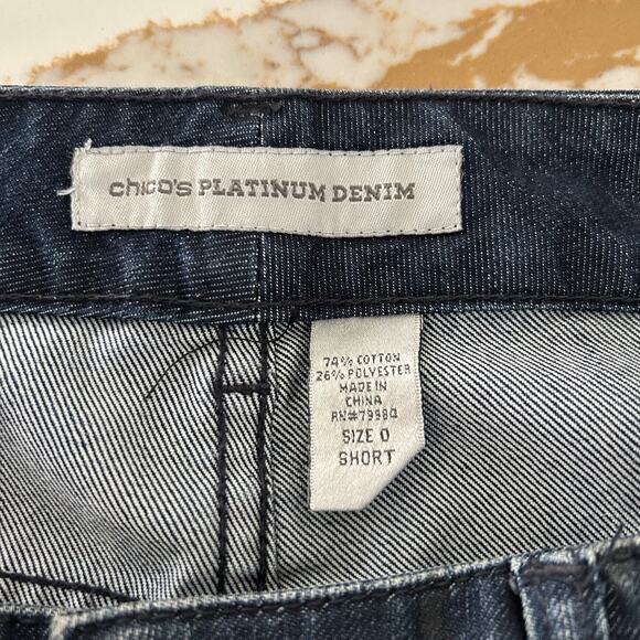 Chicos Platinum Denim Jeans SZ0 Short Classic Style Easy Wear - Picture 6 of 9